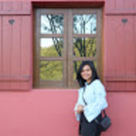 Meet your Posher, Kim - Picture 1 of 1